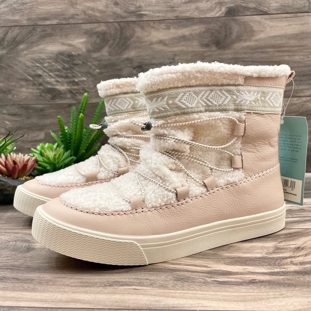 Toms Alpine Faux Shearling Water Resistant Boot - Picture 6 of 12